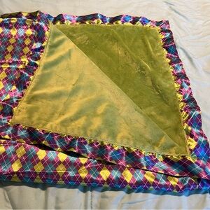 Bumblito Baby Bee Luxe Blanket - Plush Minky & Smooth Satin - Size: 30”x40”